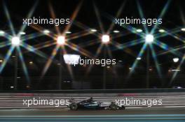 Lewis Hamilton (GBR) Mercedes AMG F1 W06. 27.11.2015. Formula 1 World Championship, Rd 19, Abu Dhabi Grand Prix, Yas Marina Circuit, Abu Dhabi, Practice Day.