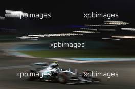Nico Rosberg (GER) Mercedes AMG F1 W06. 27.11.2015. Formula 1 World Championship, Rd 19, Abu Dhabi Grand Prix, Yas Marina Circuit, Abu Dhabi, Practice Day.
