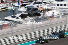 Lewis Hamilton (GBR) Mercedes AMG F1 W06. 27.11.2015. Formula 1 World Championship, Rd 19, Abu Dhabi Grand Prix, Yas Marina Circuit, Abu Dhabi, Practice Day.