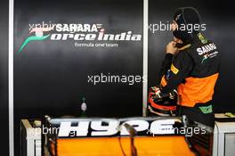 Nico Hulkenberg (GER) Sahara Force India F1. 27.11.2015. Formula 1 World Championship, Rd 19, Abu Dhabi Grand Prix, Yas Marina Circuit, Abu Dhabi, Practice Day.