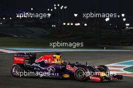 Daniel Ricciardo (AUS) Red Bull Racing RB11. 27.11.2015. Formula 1 World Championship, Rd 19, Abu Dhabi Grand Prix, Yas Marina Circuit, Abu Dhabi, Practice Day.