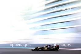 Pastor Maldonado (VEN), Lotus F1 Team  27.11.2015. Formula 1 World Championship, Rd 19, Abu Dhabi Grand Prix, Yas Marina Circuit, Abu Dhabi, Practice Day.