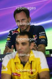 Christian Horner (GBR) Red Bull Racing Team Principal and Cyril Abiteboul (FRA) Renault Sport F1 Managing Director in the FIA Press Conference. 27.11.2015. Formula 1 World Championship, Rd 19, Abu Dhabi Grand Prix, Yas Marina Circuit, Abu Dhabi, Practice Day.