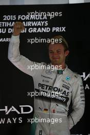 1st place Nico Rosberg (GER) Mercedes AMG F1 W06. 29.11.2015. Formula 1 World Championship, Rd 19, Abu Dhabi Grand Prix, Yas Marina Circuit, Abu Dhabi, Race Day.
