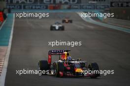 Daniel Ricciardo (AUS) Red Bull Racing RB11. 29.11.2015. Formula 1 World Championship, Rd 19, Abu Dhabi Grand Prix, Yas Marina Circuit, Abu Dhabi, Race Day.