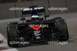 Fernando Alonso (ESP) McLaren MP4-30. 29.11.2015. Formula 1 World Championship, Rd 19, Abu Dhabi Grand Prix, Yas Marina Circuit, Abu Dhabi, Race Day.