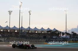 Fernando Alonso (ESP) McLaren MP4-30. 29.11.2015. Formula 1 World Championship, Rd 19, Abu Dhabi Grand Prix, Yas Marina Circuit, Abu Dhabi, Race Day.