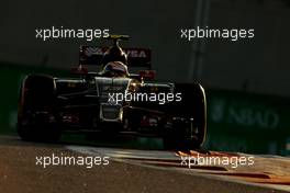 Pastor Maldonado (VEN), Lotus F1 Team  29.11.2015. Formula 1 World Championship, Rd 19, Abu Dhabi Grand Prix, Yas Marina Circuit, Abu Dhabi, Race Day.