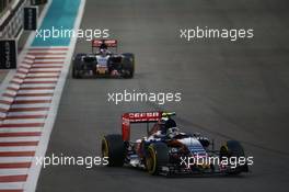 Carlos Sainz Jr (ESP) Scuderia Toro Rosso STR10. 29.11.2015. Formula 1 World Championship, Rd 19, Abu Dhabi Grand Prix, Yas Marina Circuit, Abu Dhabi, Race Day.