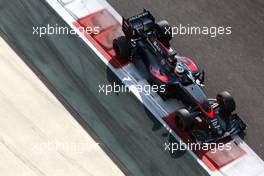 Fernando Alonso (ESP), McLaren Honda  28.11.2015. Formula 1 World Championship, Rd 19, Abu Dhabi Grand Prix, Yas Marina Circuit, Abu Dhabi, Qualifying Day.