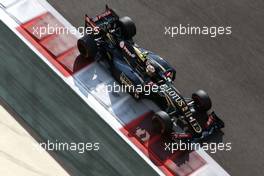 Pastor Maldonado (VEN), Lotus F1 Team  28.11.2015. Formula 1 World Championship, Rd 19, Abu Dhabi Grand Prix, Yas Marina Circuit, Abu Dhabi, Qualifying Day.