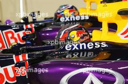 Daniil Kvyat (RUS) Red Bull Racing RB11 and team mate Daniel Ricciardo (AUS) Red Bull Racing RB11 in parc ferme. 28.11.2015. Formula 1 World Championship, Rd 19, Abu Dhabi Grand Prix, Yas Marina Circuit, Abu Dhabi, Qualifying Day.