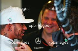 Lewis Hamilton (GBR) Mercedes AMG F1. 28.11.2015. Formula 1 World Championship, Rd 19, Abu Dhabi Grand Prix, Yas Marina Circuit, Abu Dhabi, Qualifying Day.