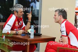 (L to R): Maurizio Arrivabene (ITA) Ferrari Team Principal with James Allison (GBR) Ferrari Chassis Technical Director. 28.11.2015. Formula 1 World Championship, Rd 19, Abu Dhabi Grand Prix, Yas Marina Circuit, Abu Dhabi, Qualifying Day.