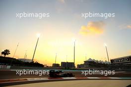 Sergio Perez (MEX), Sahara Force India  28.11.2015. Formula 1 World Championship, Rd 19, Abu Dhabi Grand Prix, Yas Marina Circuit, Abu Dhabi, Qualifying Day.