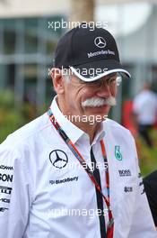 Dr. Dieter Zetsche (GER) Daimler AG CEO. 28.11.2015. Formula 1 World Championship, Rd 19, Abu Dhabi Grand Prix, Yas Marina Circuit, Abu Dhabi, Qualifying Day.