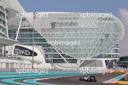 Felipe Massa (BRA) Williams FW37. 28.11.2015. Formula 1 World Championship, Rd 19, Abu Dhabi Grand Prix, Yas Marina Circuit, Abu Dhabi, Qualifying Day.