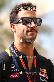 Daniel Ricciardo (AUS) Red Bull Racing. 28.11.2015. Formula 1 World Championship, Rd 19, Abu Dhabi Grand Prix, Yas Marina Circuit, Abu Dhabi, Qualifying Day.
