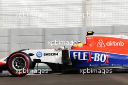 Roberto Merhi (ESP) Manor Marussia F1 Team. 28.11.2015. Formula 1 World Championship, Rd 19, Abu Dhabi Grand Prix, Yas Marina Circuit, Abu Dhabi, Qualifying Day.