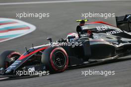Jenson Button (GBR) McLaren MP4-30. 28.11.2015. Formula 1 World Championship, Rd 19, Abu Dhabi Grand Prix, Yas Marina Circuit, Abu Dhabi, Qualifying Day.
