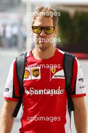Sebastian Vettel (GER) Ferrari. 28.11.2015. Formula 1 World Championship, Rd 19, Abu Dhabi Grand Prix, Yas Marina Circuit, Abu Dhabi, Qualifying Day.
