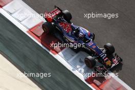 Max Verstappen (NL), Scuderia Toro Rosso  28.11.2015. Formula 1 World Championship, Rd 19, Abu Dhabi Grand Prix, Yas Marina Circuit, Abu Dhabi, Qualifying Day.