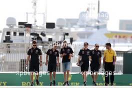 Daniil Kvyat (RUS), Red Bull Racing  26.11.2015. Formula 1 World Championship, Rd 19, Abu Dhabi Grand Prix, Yas Marina Circuit, Abu Dhabi, Preparation Day.