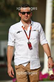 Will Buxton (GBR) NBC Sports Network TV Presenter. 26.11.2015. Formula 1 World Championship, Rd 19, Abu Dhabi Grand Prix, Yas Marina Circuit, Abu Dhabi, Preparation Day.