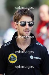 Romain Grosjean (FRA) Lotus F1 Team. 26.11.2015. Formula 1 World Championship, Rd 19, Abu Dhabi Grand Prix, Yas Marina Circuit, Abu Dhabi, Preparation Day.