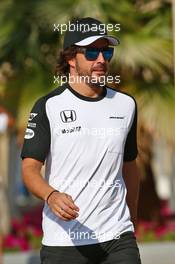 Fernando Alonso (ESP) McLaren. 26.11.2015. Formula 1 World Championship, Rd 19, Abu Dhabi Grand Prix, Yas Marina Circuit, Abu Dhabi, Preparation Day.