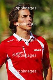 Roberto Merhi (ESP) Manor Marussia F1 Team. 26.11.2015. Formula 1 World Championship, Rd 19, Abu Dhabi Grand Prix, Yas Marina Circuit, Abu Dhabi, Preparation Day.