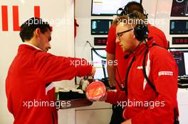 Manor Marussia F1 Team serve tea as FP2 is cancelled because of a severe thunderstorm. 23.10.2015. Formula 1 World Championship, Rd 16, United States Grand Prix, Austin, Texas, USA, Practice Day.