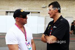 (L to R): Matt LeBlanc (USA) Actor with Federico Gastaldi (ARG) Lotus F1 Team Deputy Team Principal. 23.10.2015. Formula 1 World Championship, Rd 16, United States Grand Prix, Austin, Texas, USA, Practice Day.