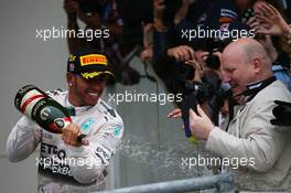 1st place and world champion Lewis Hamilton (GBR) Mercedes AMG F1. 25.10.2015. Formula 1 World Championship, Rd 16, United States Grand Prix, Austin, Texas, USA, Race Day.