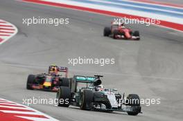 Lewis Hamilton (GBR) Mercedes AMG F1 W06. 25.10.2015. Formula 1 World Championship, Rd 16, United States Grand Prix, Austin, Texas, USA, Race Day.