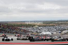 Fernando Alonso (ESP) McLaren MP4-30 spins at the start of the race. 25.10.2015. Formula 1 World Championship, Rd 16, United States Grand Prix, Austin, Texas, USA, Race Day.