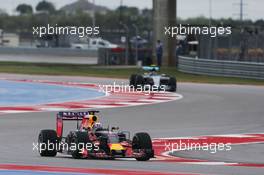 Daniel Ricciardo (AUS) Red Bull Racing RB11. 25.10.2015. Formula 1 World Championship, Rd 16, United States Grand Prix, Austin, Texas, USA, Race Day.