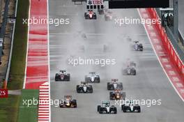 (L to R): Nico Rosberg (GER) Mercedes AMG F1 W06 and Lewis Hamilton (GBR) Mercedes AMG F1 W06 battle for position at the start of the race. 25.10.2015. Formula 1 World Championship, Rd 16, United States Grand Prix, Austin, Texas, USA, Race Day.