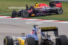 Daniil Kvyat (RUS) Red Bull Racing RB11 crashed out of the race. 25.10.2015. Formula 1 World Championship, Rd 16, United States Grand Prix, Austin, Texas, USA, Race Day.