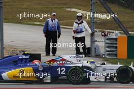 Felipe Nasr (BRA) Sauber C34 and Felipe Massa (BRA) Williams FW37 battle for position. 25.10.2015. Formula 1 World Championship, Rd 16, United States Grand Prix, Austin, Texas, USA, Race Day.