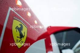 Rain drops on a Ferrari logo. 24.10.2015. Formula 1 World Championship, Rd 16, United States Grand Prix, Austin, Texas, USA, Qualifying Day.