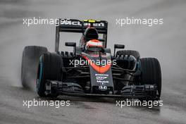 Jenson Button (GBR) McLaren MP4-30 in the qualifying session. 25.10.2015. Formula 1 World Championship, Rd 16, United States Grand Prix, Austin, Texas, USA, Race Day.