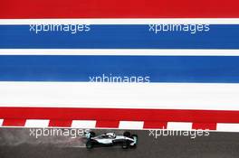 Lewis Hamilton (GBR) Mercedes AMG F1 W06 in the qualifying session. 25.10.2015. Formula 1 World Championship, Rd 16, United States Grand Prix, Austin, Texas, USA, Race Day.