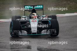 Lewis Hamilton (GBR) Mercedes AMG F1 W06 in the qualifying session. 25.10.2015. Formula 1 World Championship, Rd 16, United States Grand Prix, Austin, Texas, USA, Race Day.