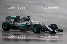 Lewis Hamilton (GBR) Mercedes AMG F1 W06 in the qualifying session. 25.10.2015. Formula 1 World Championship, Rd 16, United States Grand Prix, Austin, Texas, USA, Race Day.