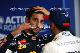 Daniel Ricciardo (AUS), Red Bull Racing and Lewis Hamilton (GBR), Mercedes AMG F1 Team  25.10.2015. Formula 1 World Championship, Rd 16, United States Grand Prix, Austin, Texas, USA, Race Day.