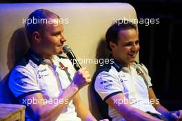 (L to R): Valtteri Bottas (FIN) Williams and team mate Felipe Massa (BRA) Williams at the Fans' Forum. 22.10.2015. Formula 1 World Championship, Rd 16, United States Grand Prix, Austin, Texas, USA, Preparation Day.