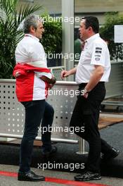 (L to R): Maurizio Arrivabene (ITA) Ferrari Team Principal with Eric Boullier (FRA) McLaren Racing Director. 22.10.2015. Formula 1 World Championship, Rd 16, United States Grand Prix, Austin, Texas, USA, Preparation Day.