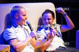 (L to R): Valtteri Bottas (FIN) Williams and team mate Felipe Massa (BRA) Williams at the Fans' Forum. 22.10.2015. Formula 1 World Championship, Rd 16, United States Grand Prix, Austin, Texas, USA, Preparation Day.