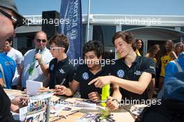 autograph session; Arjun Maini (IND) Van Amersfoort Racing Dallara F312 – Volkswagen; Alessio Lorandi (ITA) Van Amersfoort Racing Dallara F312 – Volkswagen;  11.07.2015. FIA F3 European Championship 2015, Round 7, Race 1, Zandvoort, Netherlands